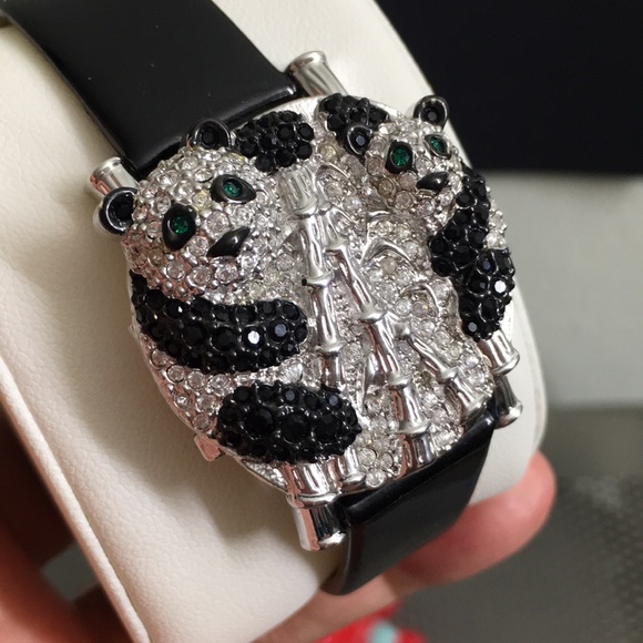🖤Victoria Wieck Crystal panda 🐼 watch - Picture 4 of 17